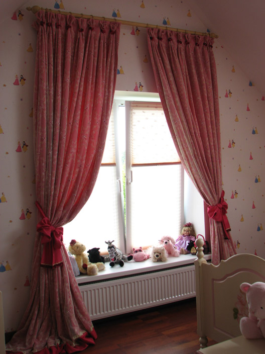 Розовая спальня для девочек
