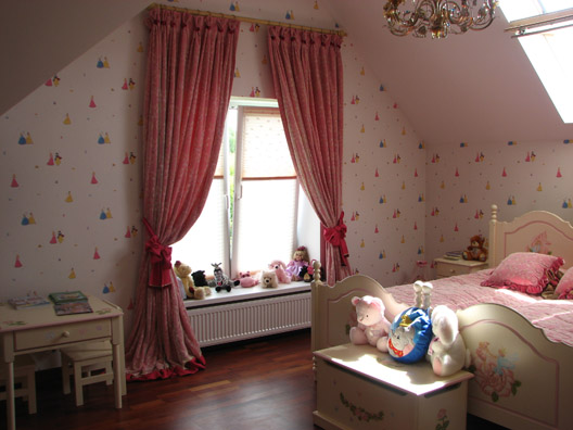 Розовая спальня для девочек